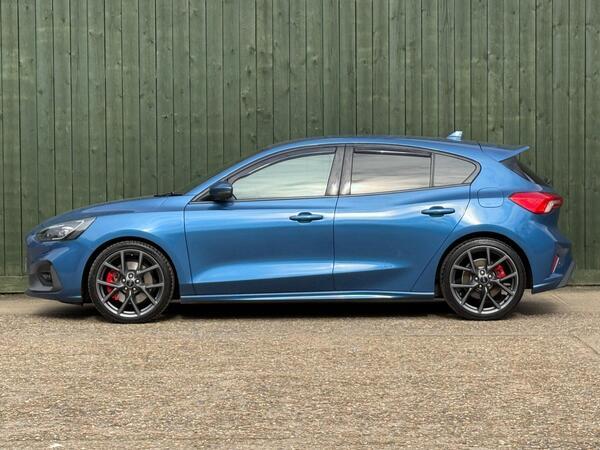 Ford Focus 2.3T EcoBoost ST Euro 6 (s/s) 5dr