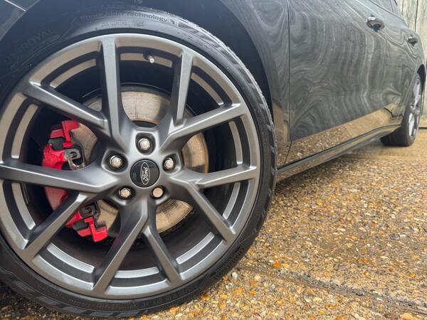 Ford Focus 2.3T EcoBoost ST Euro 6 (s/s) 5dr