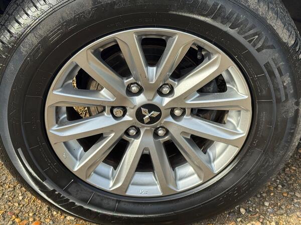 Mitsubishi L200 2.4 DI-D DC Barbarian Auto 4WD Euro 6 4dr