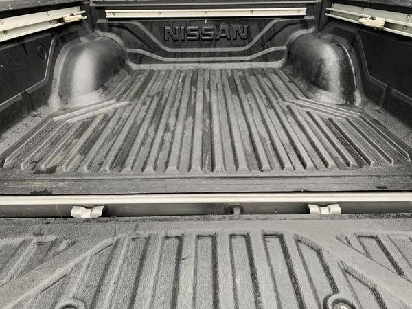 Nissan Navara 2.3 dCi Tekna 4WD Euro 6 (s/s) 4dr