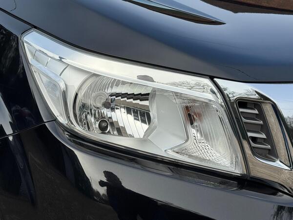 Nissan Navara 2.3 dCi Acenta+ 4WD Euro 6 (s/s) 4dr