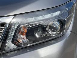 Nissan Navara 2.3 dCi Tekna 4WD Euro 6 (s/s) 4dr at 33th