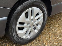 Renault Trafic 2.0 dCi ENERGY 30 Sport Crew Van EDC LWB Euro 6 (s/s) 6dr at 37th