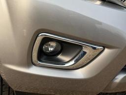 Nissan Navara 2.3 dCi Tekna Auto 4WD Euro 6 4dr at 16th