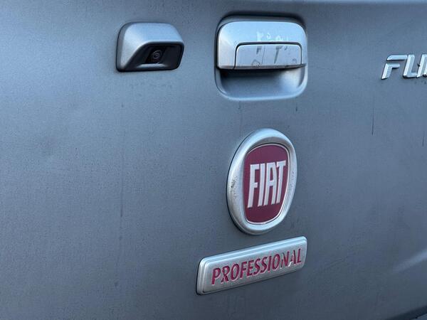 Fiat Fullback 2.4D LX Auto 4WD Euro 6 4dr (Euro 6)