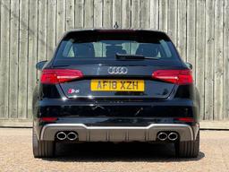 Audi S3 2.0 TFSI Sportback S Tronic quattro Euro 6 (s/s) 5dr at 20th