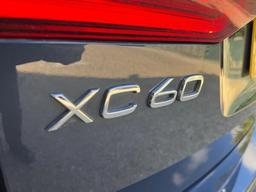 Volvo XC60 2.0 T4 Edition Auto Euro 6 (s/s) 5dr at 47th