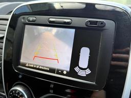 Renault Trafic 2.0 dCi ENERGY 28 Black Edition EDC SWB Standard Roof Euro 6 (s/s) 5dr at 3th