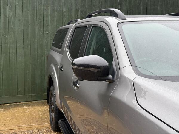 Nissan Navara 2.3 dCi N-Guard Auto 4WD Euro 6 4dr
