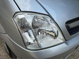 Vauxhall Meriva 1.6i 16v Club 5dr at 32th