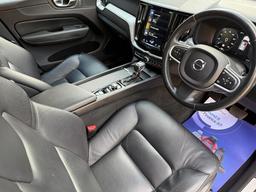 Volvo XC60 2.0 T5 Momentum Auto AWD Euro 6 (s/s) 5dr at 8th