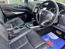 Nissan Navara 2.3 dCi Tekna Auto 4WD Euro 6 4dr at 4th
