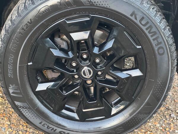 Nissan Navara 2.3 dCi N-Guard Auto 4WD Euro 6 4dr