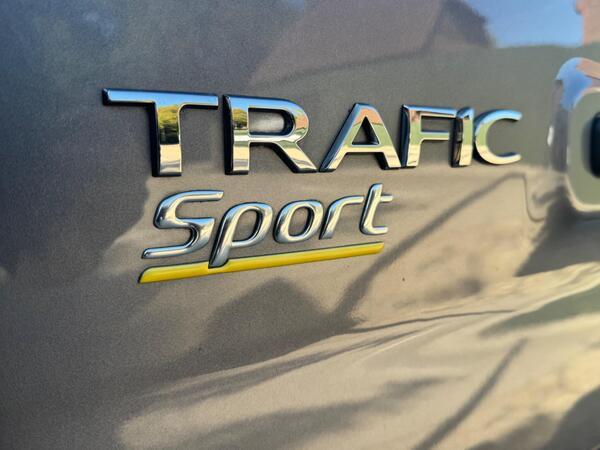 Renault Trafic 2.0 dCi ENERGY 30 Sport LWB Standard Roof Euro 6 (s/s) 5dr