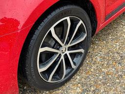 Skoda Octavia 2.0 TDI Elegance Euro 5 (s/s) 5dr at 40th