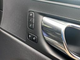 Volvo XC60 2.0 D4 R-Design Pro Auto AWD Euro 6 (s/s) 5dr at 28th
