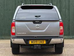 Nissan Navara 2.3 dCi Tekna Auto 4WD Euro 6 4dr at 18th