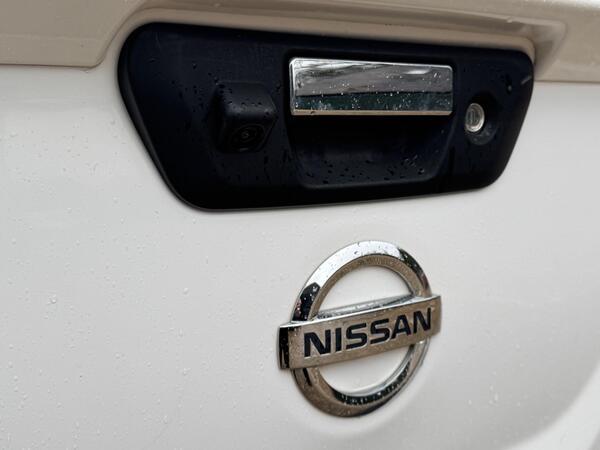 Nissan Navara 2.3 dCi Tekna 4WD Euro 6 (s/s) 4dr
