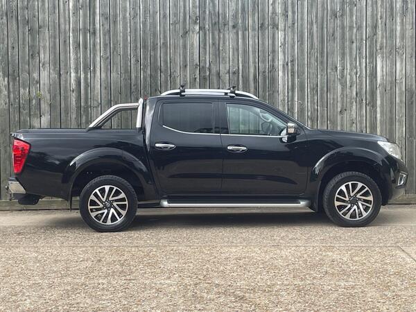 Nissan Navara 2.3 dCi Tekna Auto 4WD Euro 6 4dr