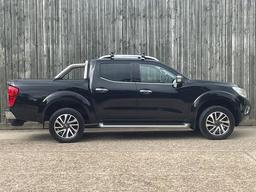 Nissan Navara 2.3 dCi Tekna Auto 4WD Euro 6 4dr at 23th