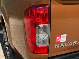Nissan Navara 2.3 dCi Tekna Auto 4WD Euro 6 4dr at 35th