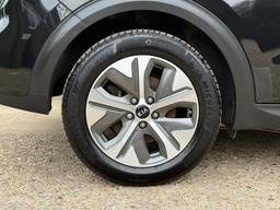 Kia Niro 64kWh 4+ Auto 5dr at 38th