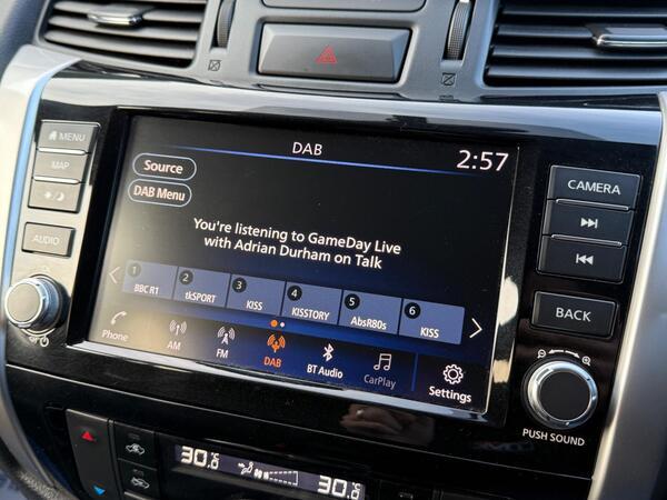 Nissan Navara 2.3 dCi Tekna Auto 4WD Euro 6 4dr