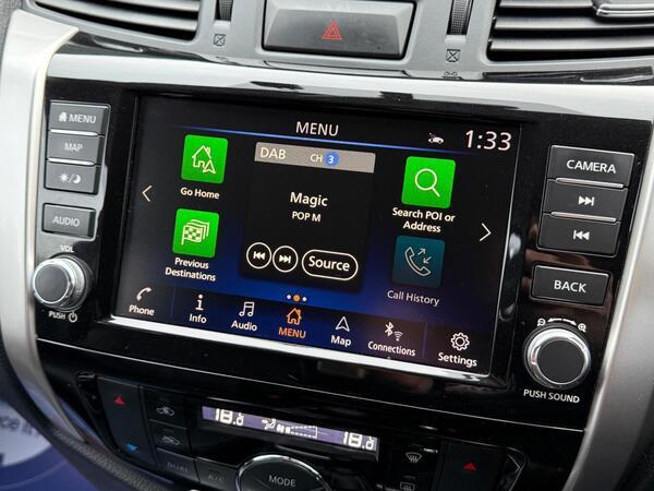 Nissan Navara 2.3 dCi Tekna 4WD Euro 6 (s/s) 4dr