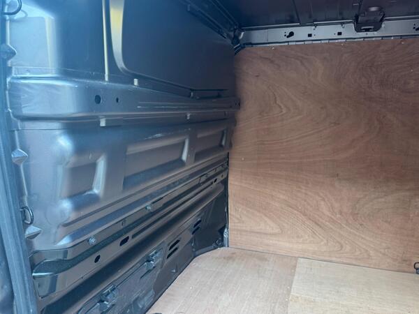 Renault Trafic 2.0 dCi ENERGY 30 Sport LWB Standard Roof Euro 6 (s/s) 5dr