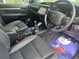 Toyota Hilux 2.8 D-4D Invincible X 4WD Euro 6 (s/s) 4dr at 4th