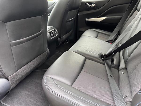Nissan Navara 2.3 dCi N-Guard Auto 4WD Euro 6 4dr