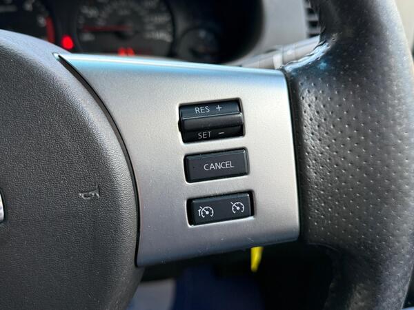 Nissan Navara 2.5 dCi Tekna Auto 4WD Euro 5 4dr