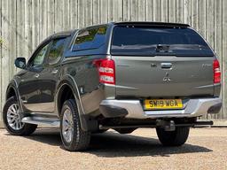 Mitsubishi L200 2.4 DI-D DC Warrior 4WD Euro 6 4dr at 13th