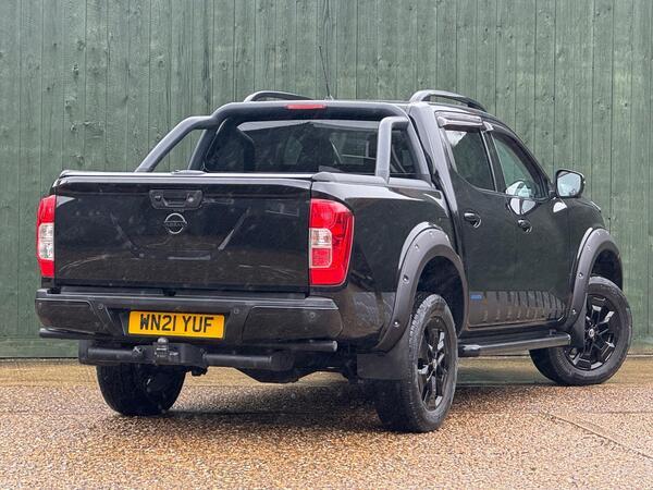 Nissan Navara 2.3 dCi N-Guard Auto 4WD Euro 6 4dr