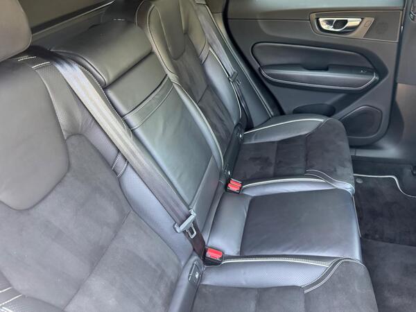 Volvo XC60 2.0 D4 R-Design AWD Euro 6 (s/s) 5dr
