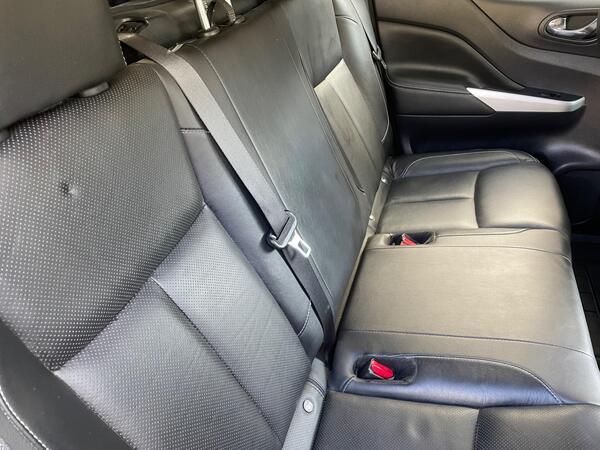 Nissan Navara 2.3 dCi Tekna 4WD Euro 6 (s/s) 4dr