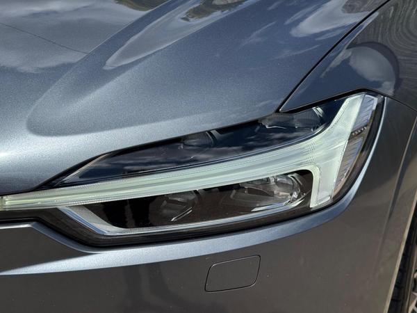 Volvo XC60 2.0 T5 R-Design Auto AWD Euro 6 (s/s) 5dr