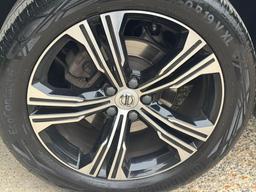 Volvo XC40 2.0 T4 Inscription Pro Auto Euro 6 (s/s) 5dr at 35th