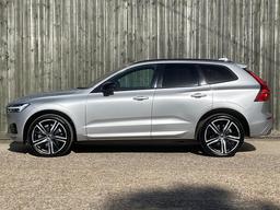Volvo XC60 2.0 B5 MHEV R-Design Pro Auto Euro 6 (s/s) 5dr at 13th