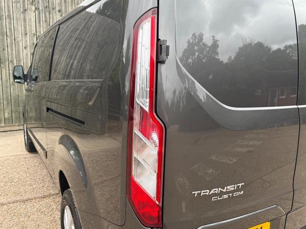 Ford Transit Custom 2.0 320 EcoBlue Limited Crew Van L2 H1 Euro 6 (s/s) 5dr (6 Seat)