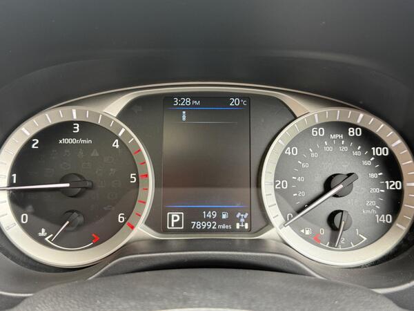 Nissan Navara 2.3 dCi N-Guard Auto 4WD Euro 6 4dr