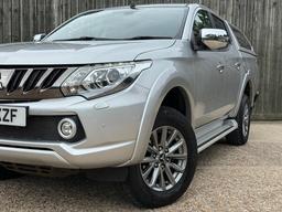 Mitsubishi L200 2.4 DI-D DC Barbarian Auto 4WD Euro 6 4dr at 11th