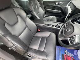 Volvo XC60 2.0 B5 MHEV Momentum Auto Euro 6 (s/s) 5dr at 10th
