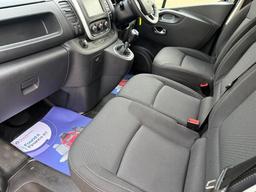 Renault Trafic 2.0 dCi ENERGY 30 Sport Nav Crew Van LWB Euro 6 (s/s) 6dr at 9th