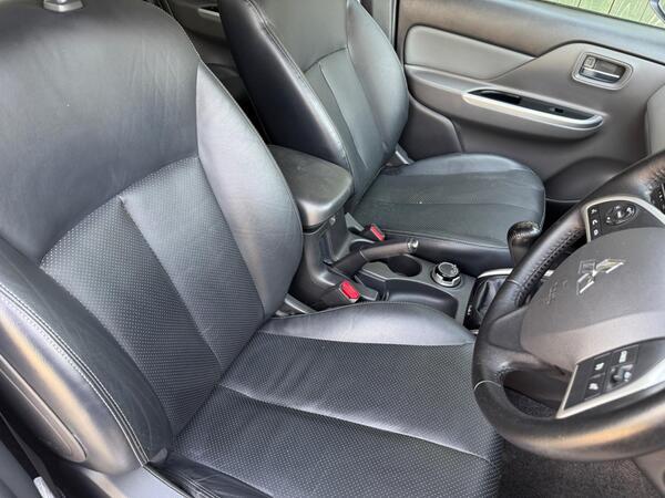 Mitsubishi L200 2.4 DI-D DC Warrior 4WD Euro 6 4dr