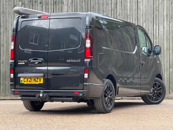 Renault Trafic 2.0 dCi ENERGY 28 Black Edition SWB Standard Roof Euro 6 (s/s) 5dr