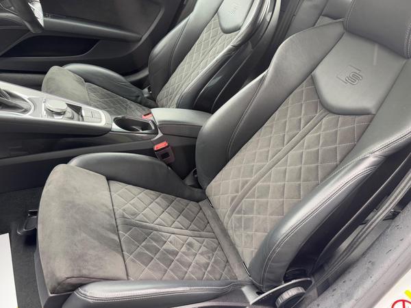 Audi TT 2.0 TFSI 40 Black Edition S Tronic Euro 6 (s/s) 3dr