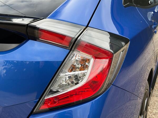 Honda Civic 1.5 VTEC Turbo Sport CVT Euro 6 (s/s) 5dr