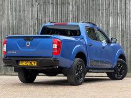Nissan Navara 2.3 dCi N-Guard Auto 4WD Euro 6 4dr at 26th