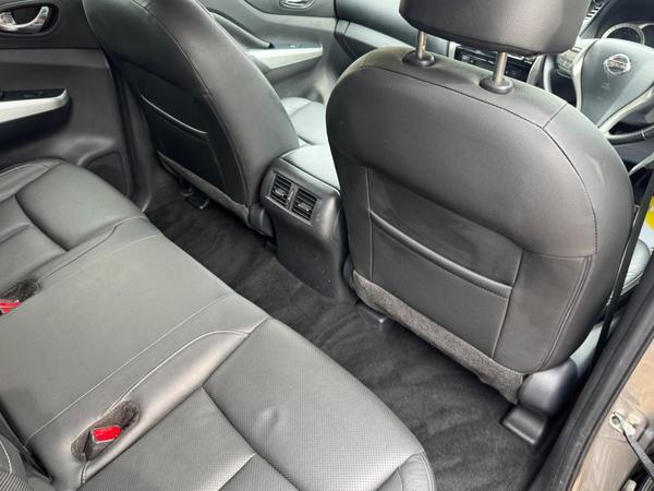Nissan Navara 2.3 dCi Tekna Auto 4WD Euro 6 4dr